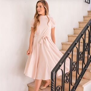 GAL MEETS GLAM Eleanor Midi Dress